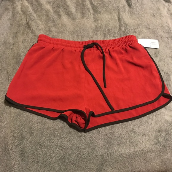 Dark red shorts with black string & detail - Picture 2 of 7